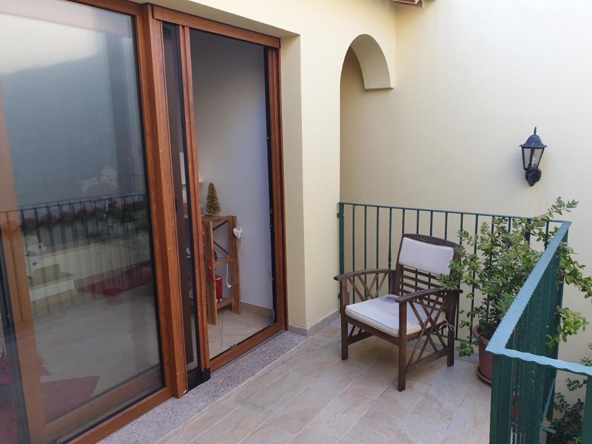 La Casa Di Sara Pula Exterior foto